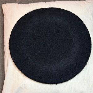Black Round Felt Beret French Hat